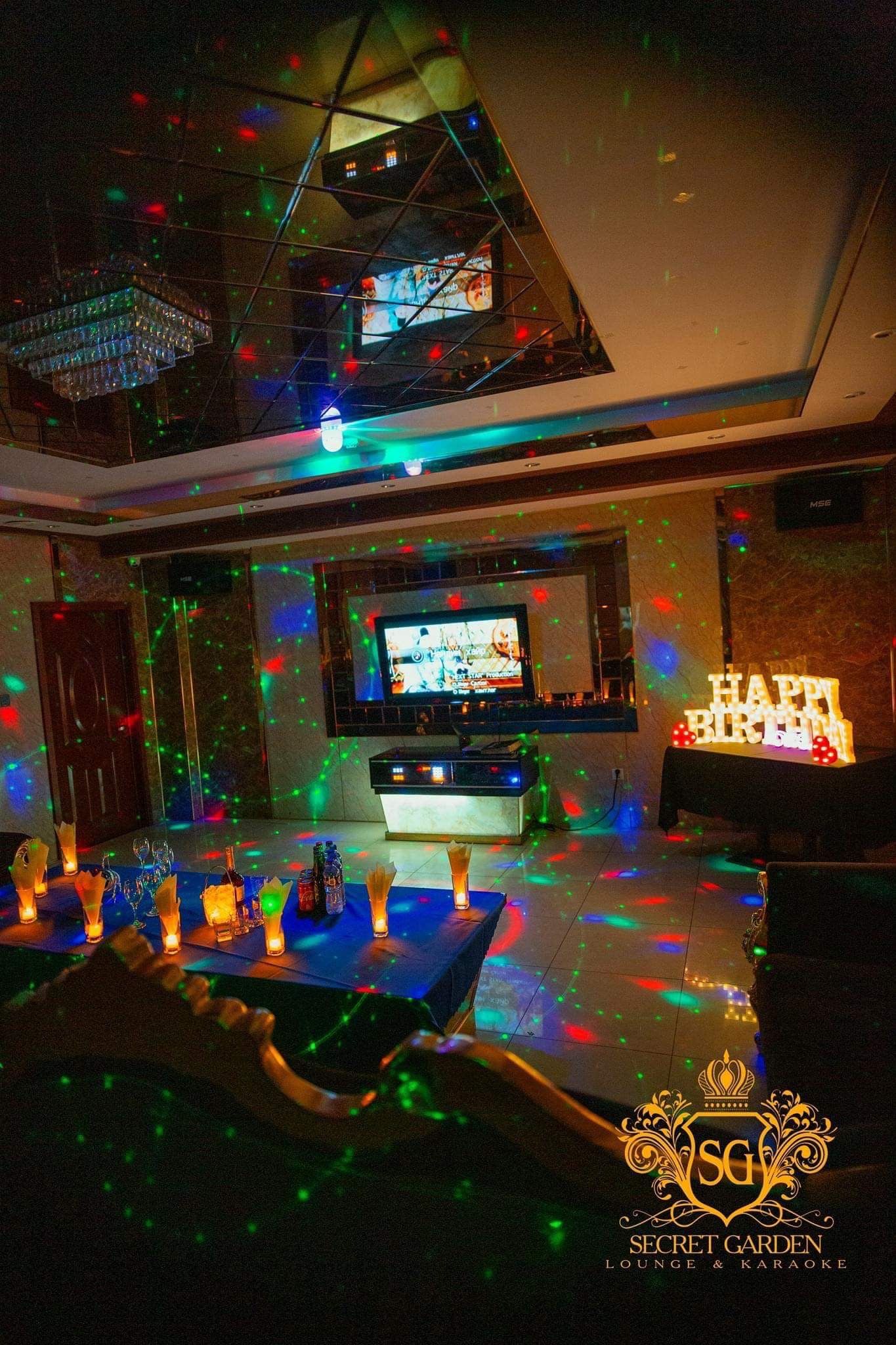 KARAOKE & TABLE FOOTBALL ROOM