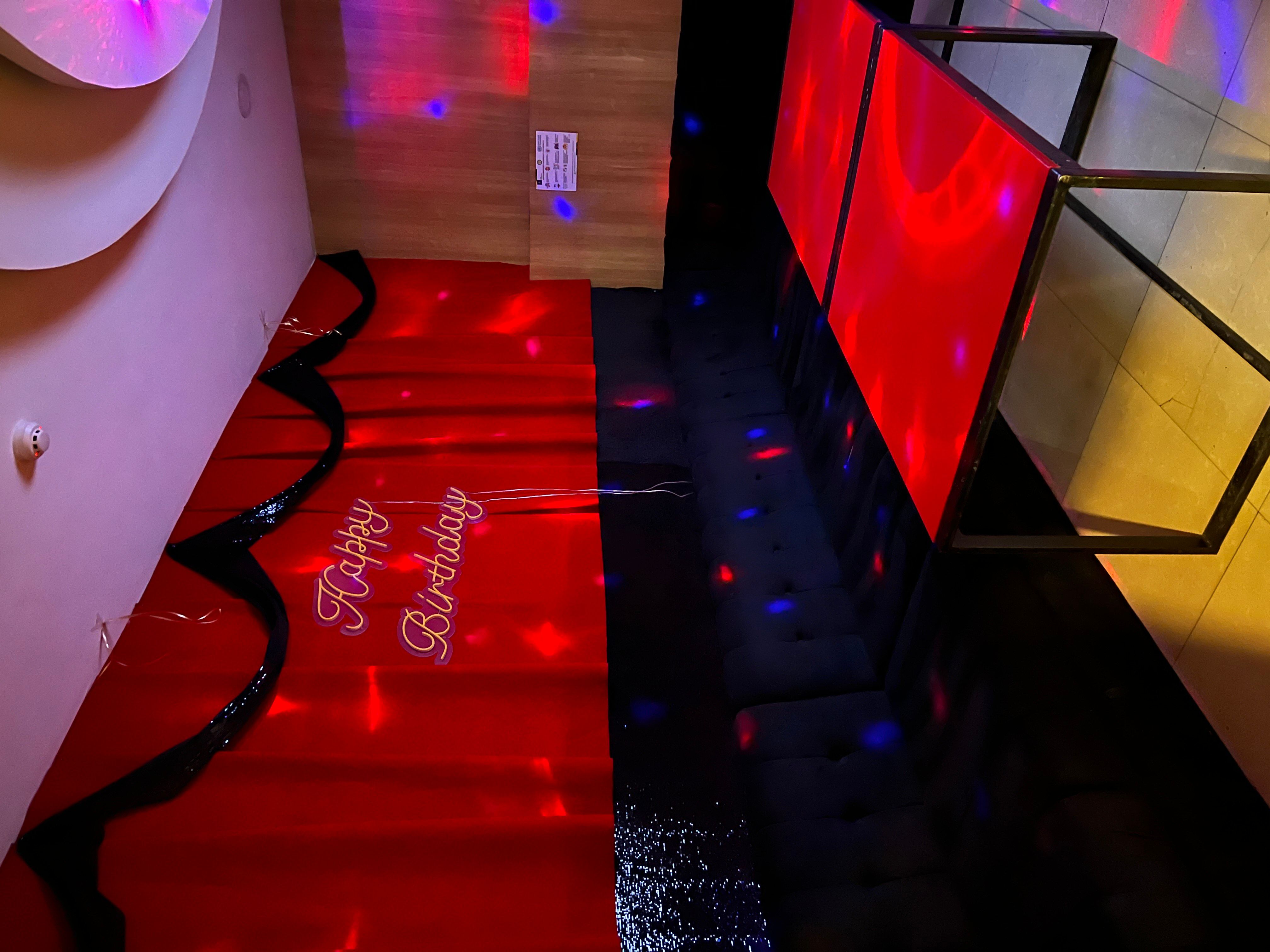 RED DEMON ROOM